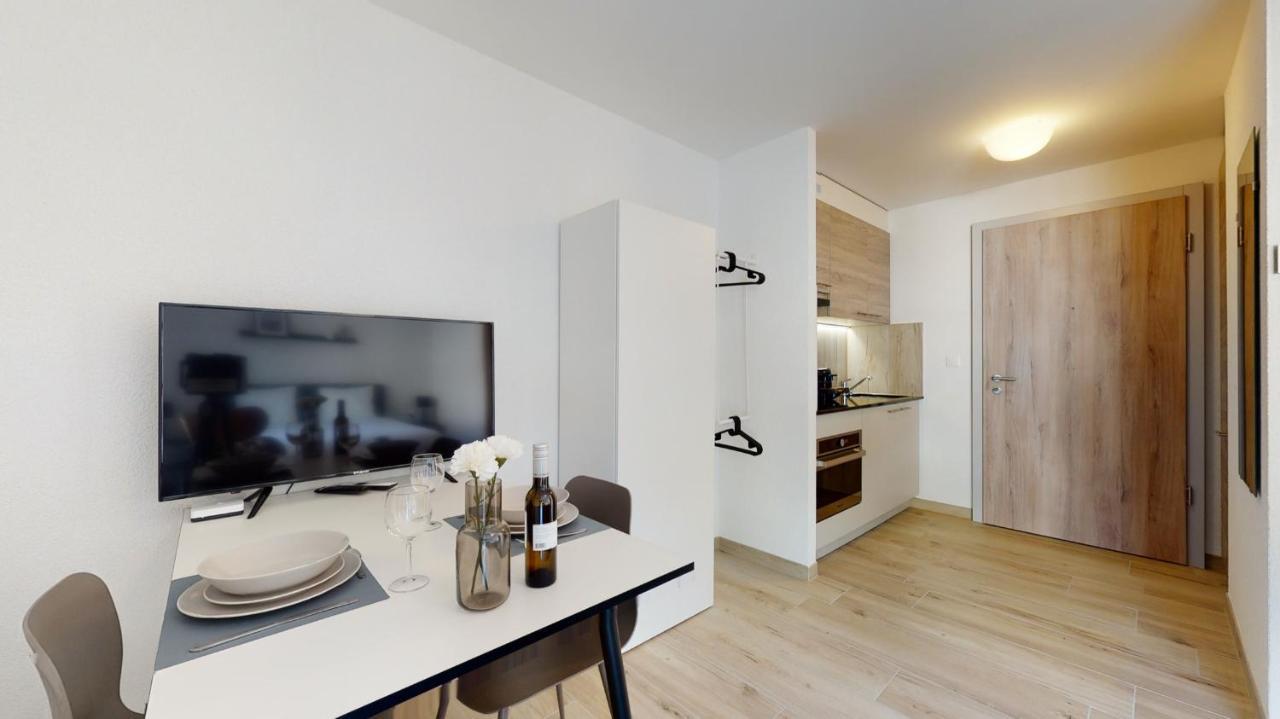 Nonanteneuf Appart Hotel Aigle - Contactless Check-In Екстериор снимка
